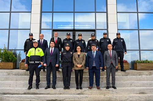 Valimiz Dr. Hülya Kaya, İl Emniyet Müdürlüğünü Ziyaret Etti