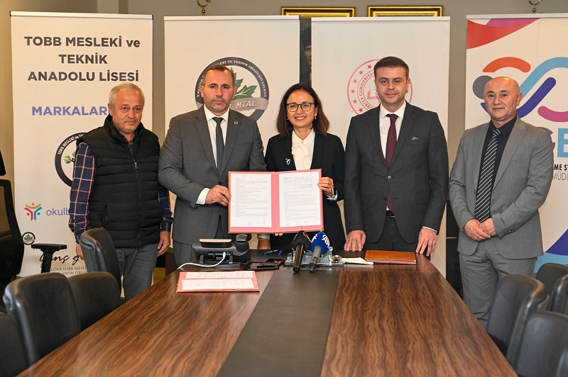 Yalova Belediye Başkanlığı İle İl Milli Eğitim Müdürlüğü Arasında Protokol İmzalandı